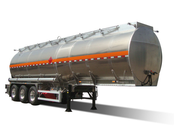 易燃液體運(yùn)輸車